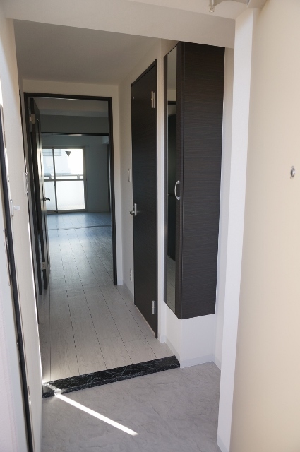 玄関　玄関。シューズボックスもあります。