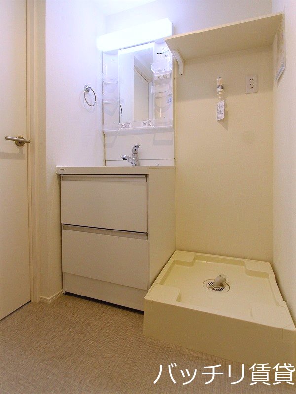 洗面設備　同型タイプの為、現状を優先致します。