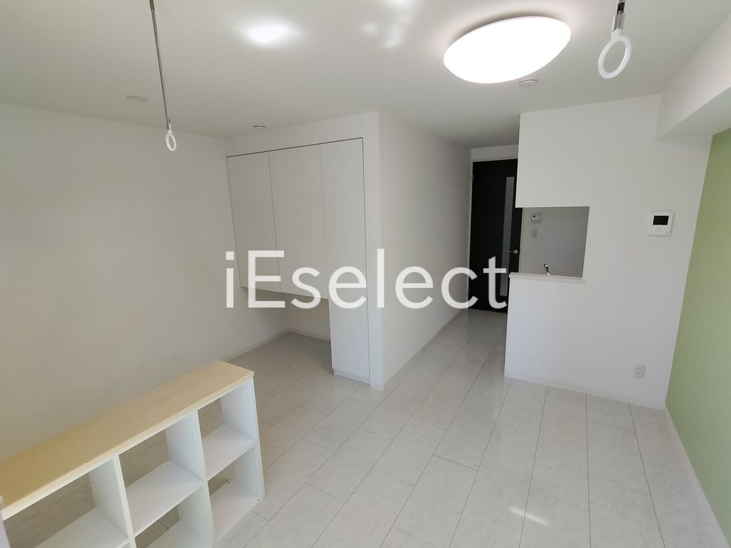 居室・リビング　家具家電置いてもゆったり過ごせます