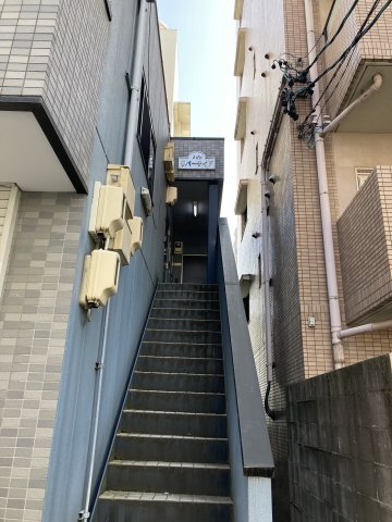 エントランス　毎日通るエントランスはこのようになっています