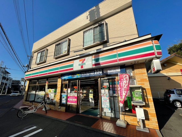 コンビニ　セブンイレブン調布富士見町店（コンビニ）まで830m