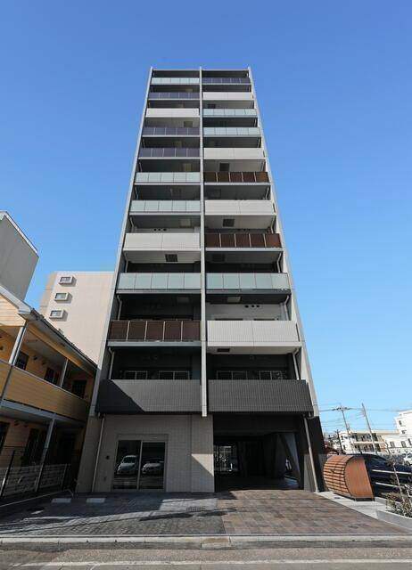 建物外観　オートロック完備