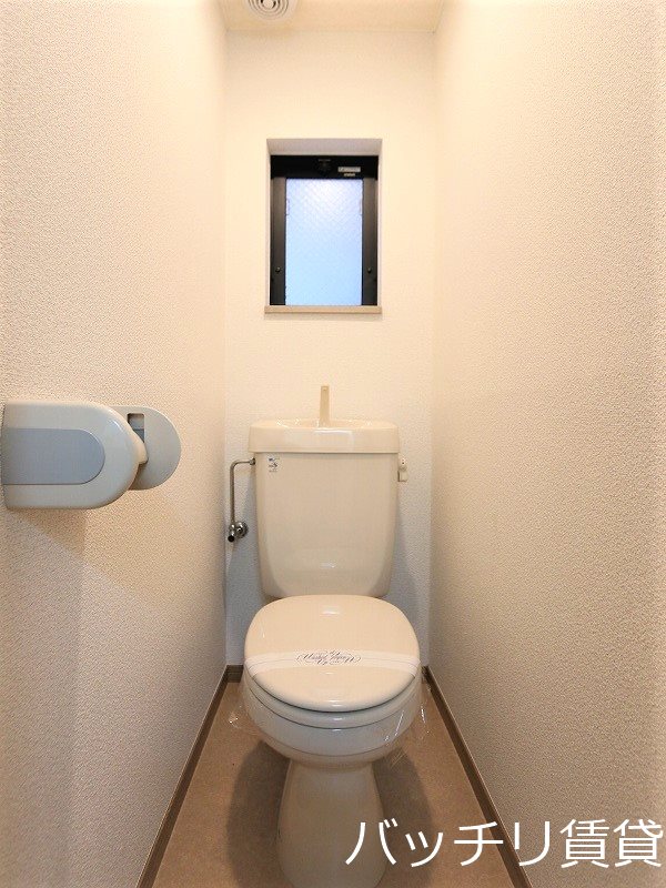 トイレ　同型タイプの為、現状を優先致します。