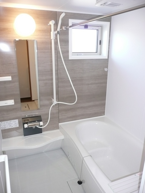 バス・シャワールーム　準備中につき同タイプ物件写真を掲載しております。