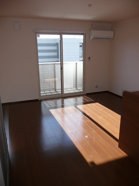 居室・リビング　準備中につき同タイプ物件写真を掲載しております。