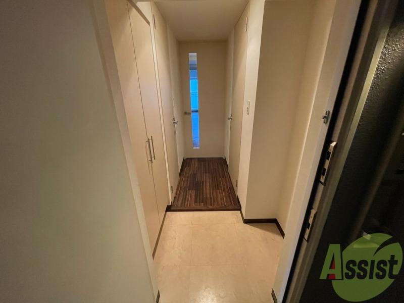 玄関　玄関です。白を基調としていて清潔感があります！