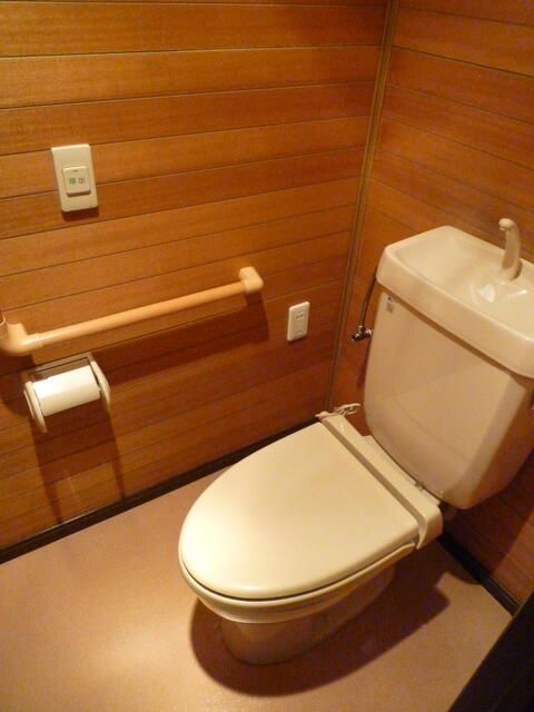 トイレ　※同仕様写真