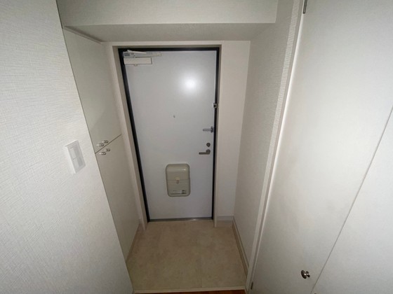 玄関　※別部屋の写真です