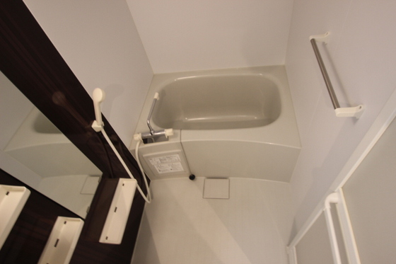 バス・シャワールーム　※別部屋の写真です