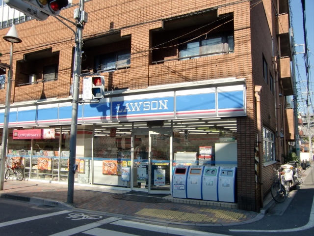 コンビニ　ローソン前野町店（コンビニ）まで585m