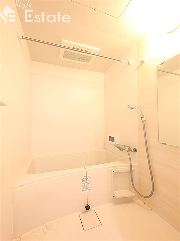 バス・シャワールーム　バスルーム