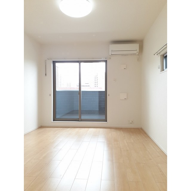 建物外観　洋室