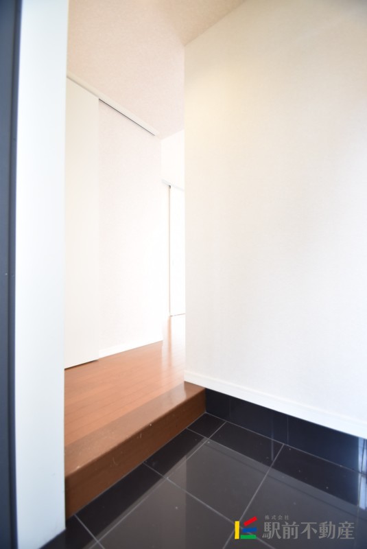 玄関　※同タイプ別部屋