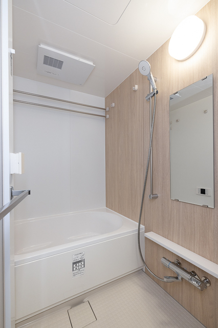 バス・シャワールーム　※写真は同タイプ住戸です。