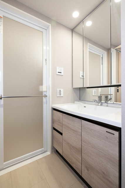 洗面設備　※写真は同タイプ住戸です。