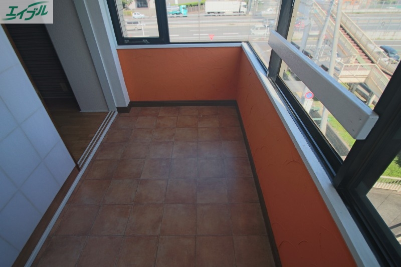 バルコニー　インナーバルコニー