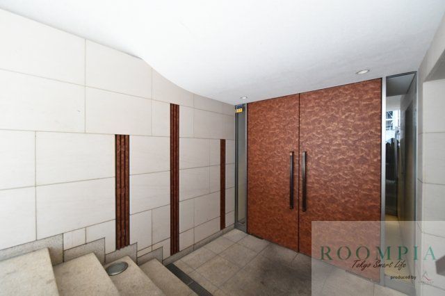 エントランス　エントランス