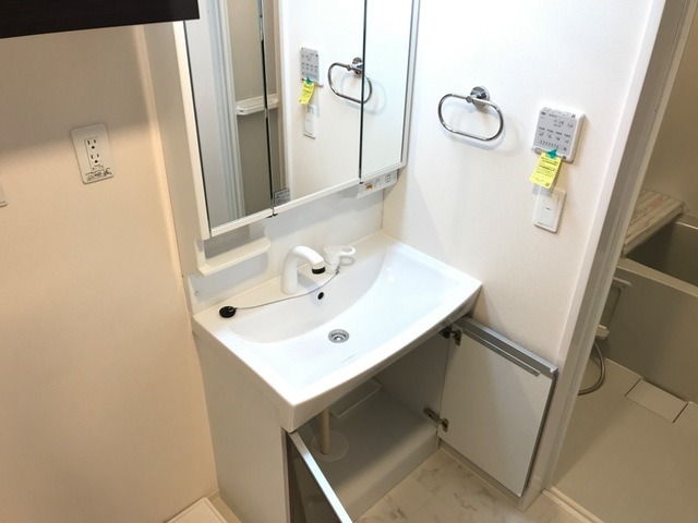 洗面設備　同型タイプ