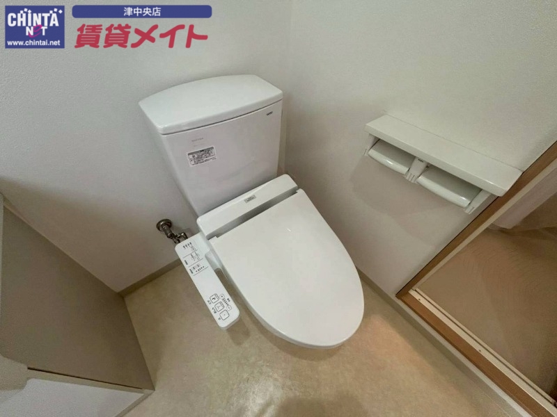 トイレ　反転タイプ参考写真