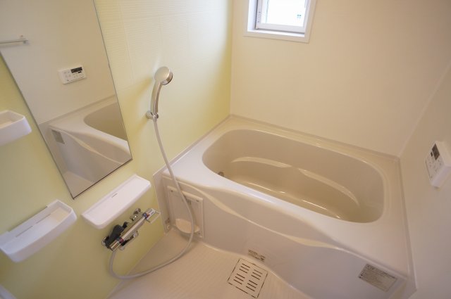 バス・シャワールーム　ゆったり過ごせるお風呂です