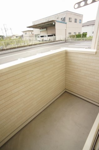 バルコニー　外からの目が気にならないバルコニーで洗濯物が干せます