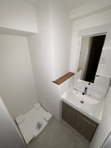 洗面設備　スペースが確保できる洗面所です