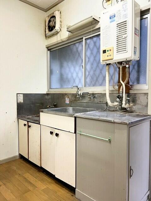 キッチン　コンパクトなキッチンで掃除もラクラク