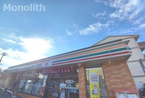 コンビニ　セブンイレブン 岸和田小松里町店（コンビニ）まで616m