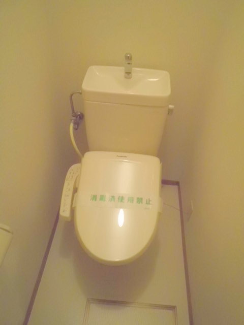トイレ　ウォシュレット完備のトイレ
