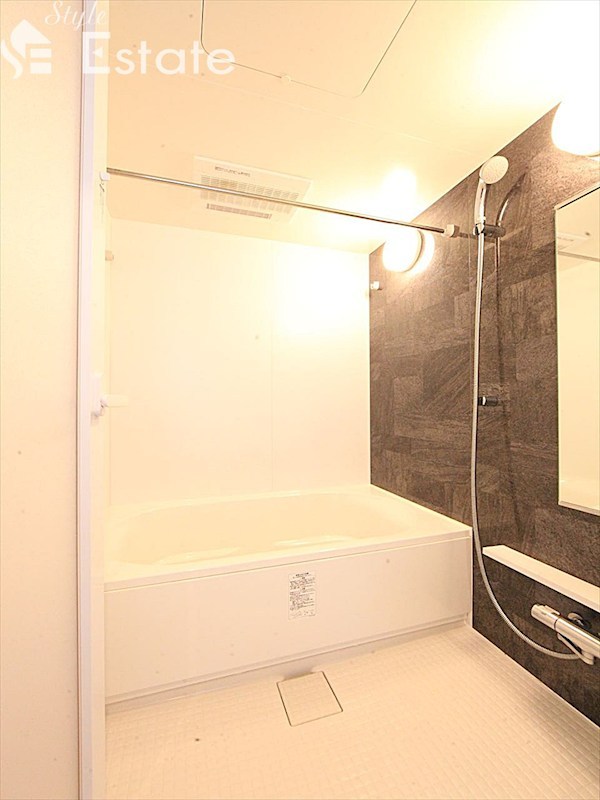 バス・シャワールーム　バスルーム