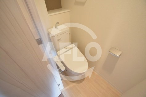 トイレ　プレサンス上町台クレスト　温水洗浄便座