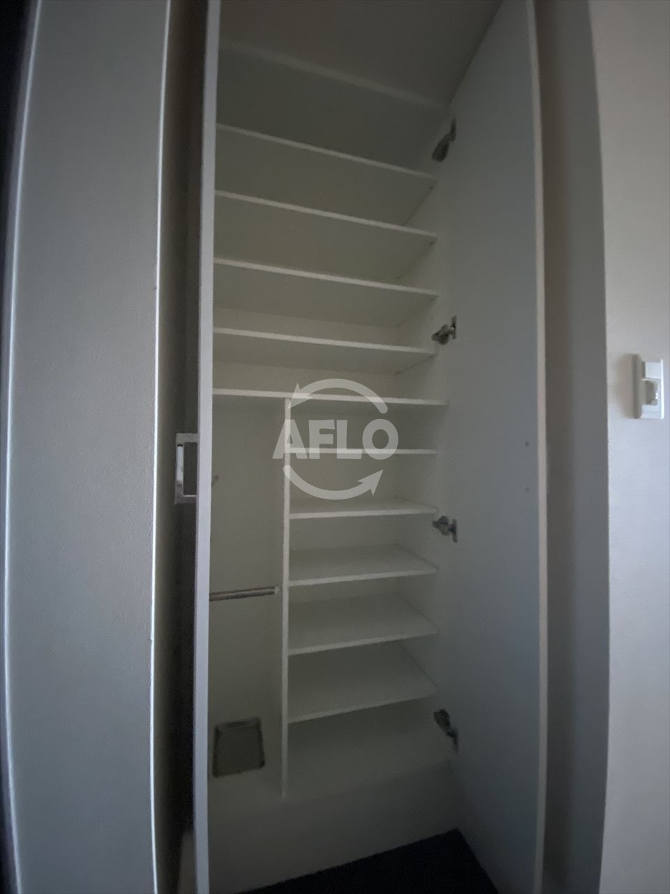 収納　プレサンス上町台クレスト　シューズボックス