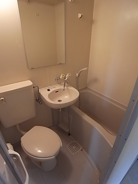 バス・シャワールーム　バスルーム