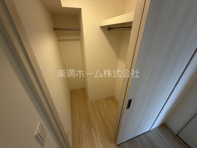 収納　ウオークインクローゼット♪