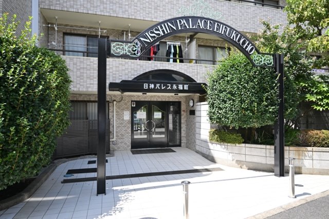 エントランス　建物の内部です