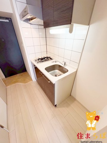 キッチン　「ただの部屋探しじゃない。“あなたの暮らし”探しです。」