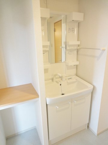 洗面設備　忙しい朝には欠かせない洗面所です