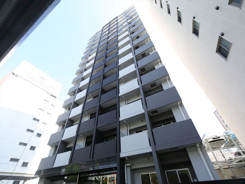 建物外観　外観　オートロック　宅配BOX　防犯カメラ付き