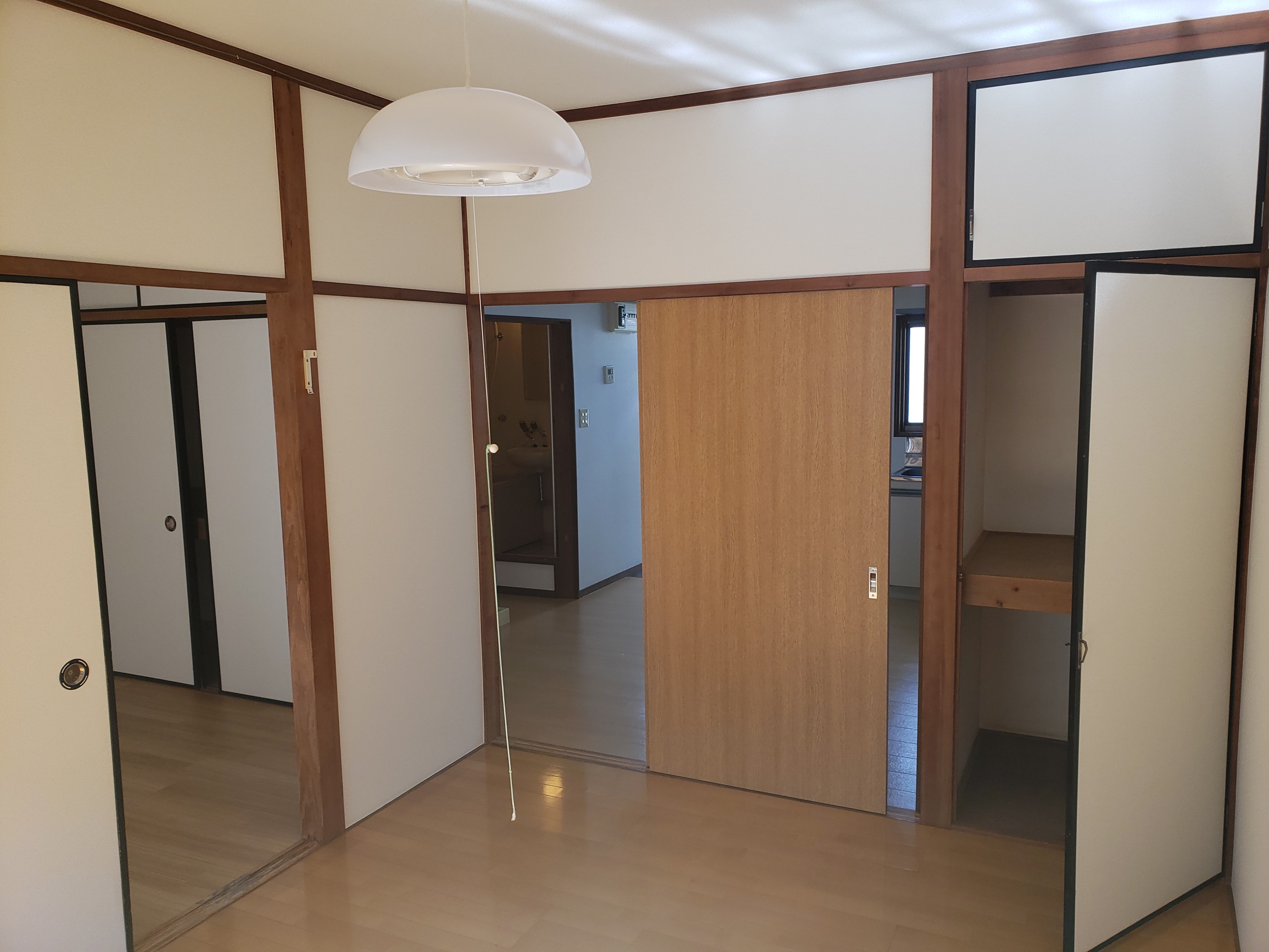 ハイツ神山1号棟の内装写真