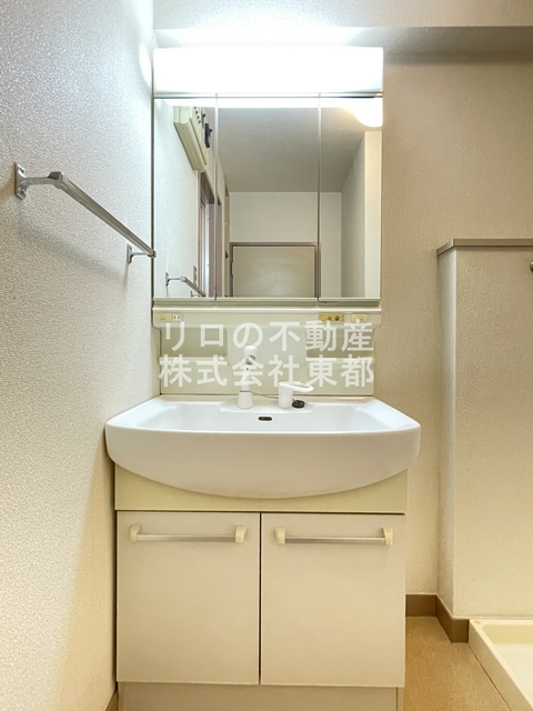 洗面設備　独立洗面台なら落ち着いて身支度ができます☆