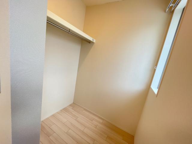 収納　ウォークインクローゼット