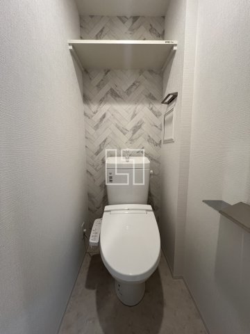 トイレ　エスリード難波ザ・ブライト　温水洗浄便座