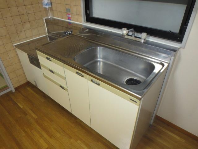 キッチン　ガスキッチン（２口設置可）