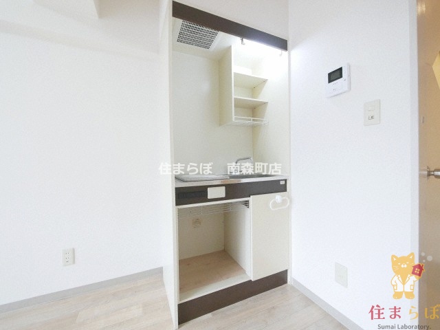 キッチン　「ただの部屋探しじゃない。“あなたの暮らし”探しです。」