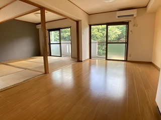 居室・リビング　※入居中につきイメージ。