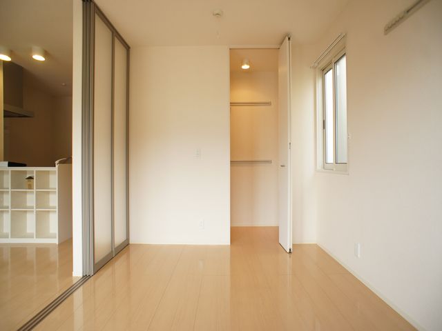 収納　お部屋がスッキリ！充実収納付きです♪