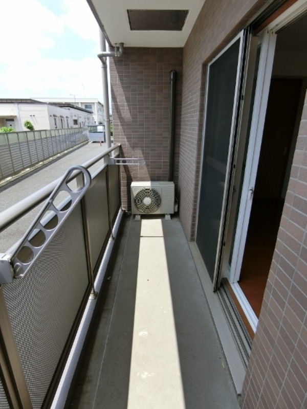 バルコニー　図面と現状に相違がある場合には現状を優先