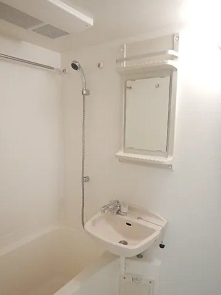 バス・シャワールーム　洗面