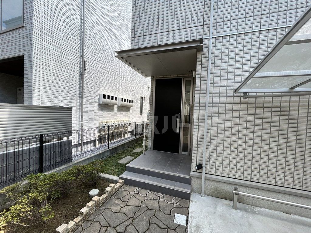 エントランス　庭