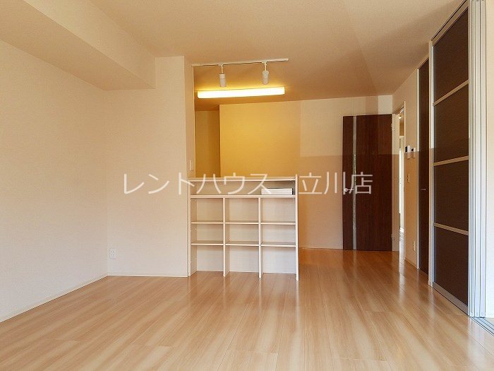 居室・リビング　同建物同タイプ参考写真